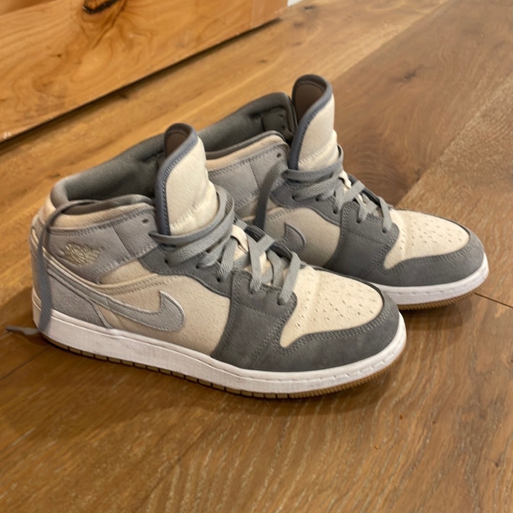 Nike Air Jordan 1